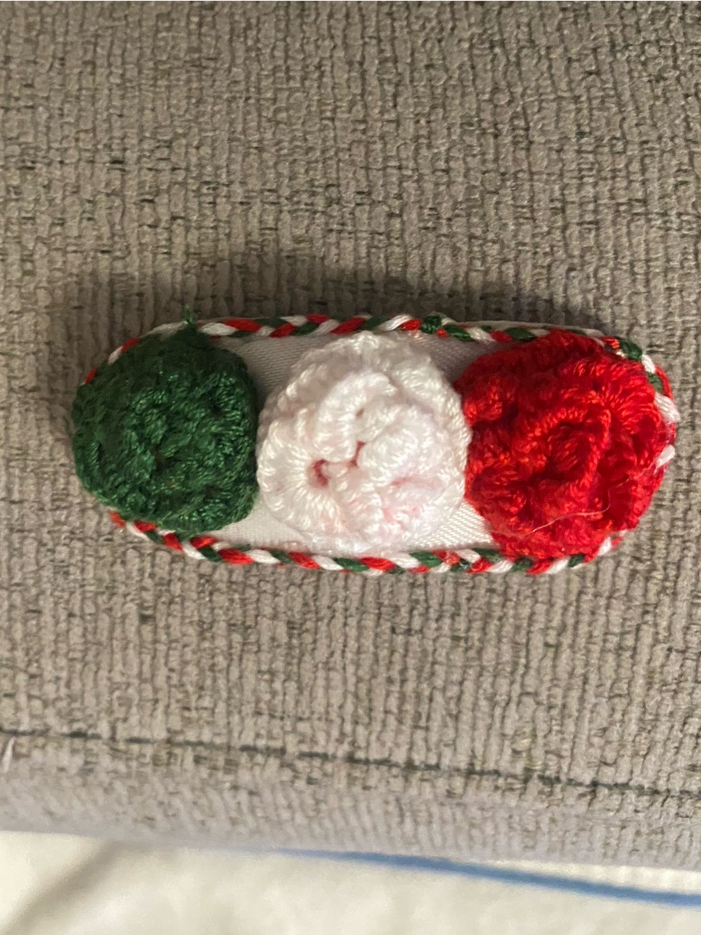 Mexican día de la independencia Crocheted Flower clip - Red White Green